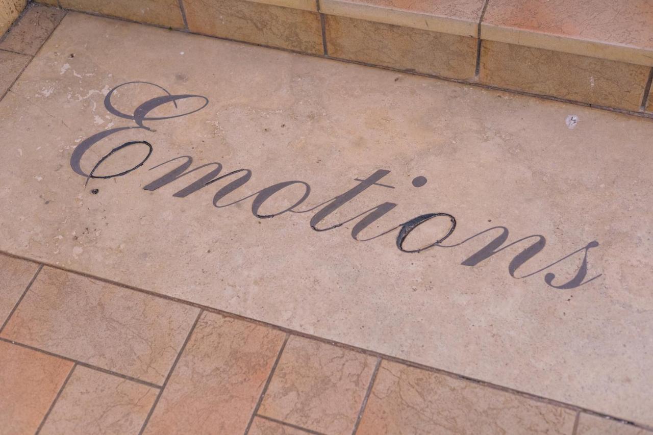 Emotions Acomodação com café da manhã Fiumicino Exterior foto